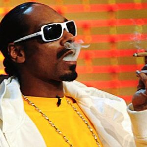 How Much Weed Does Snoop Dogg Smoke
