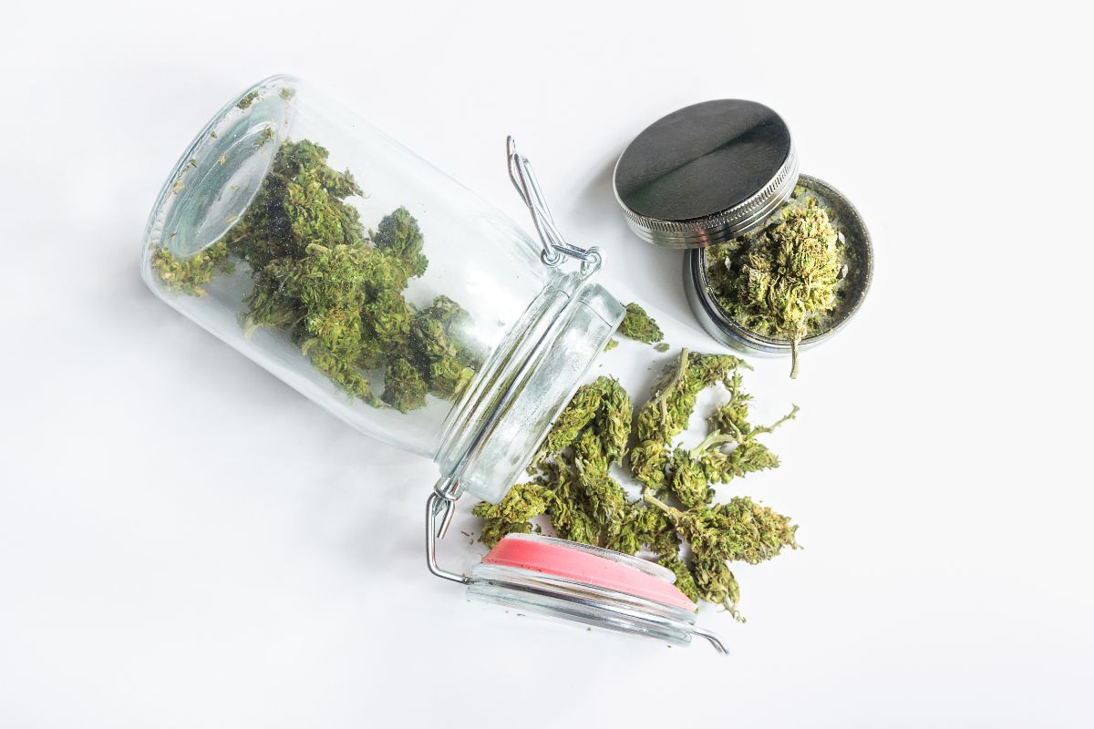 Custom Glass Weed Jars: Merging Style and Functionality